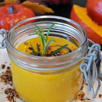 Hokaido suppe med tofu og serano skinke